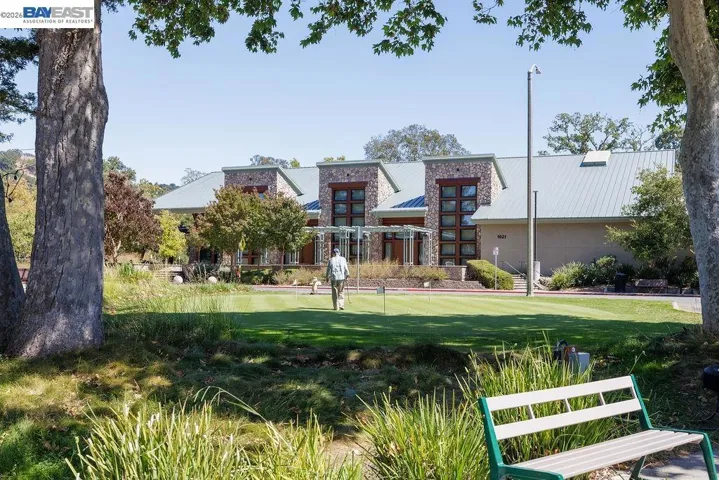 2520 Ptarmigan 1, Walnut Creek, California 94595