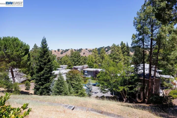 2520 Ptarmigan 1, Walnut Creek, California 94595