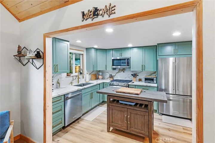 39023 Waterview, Big Bear Lake, California 92315