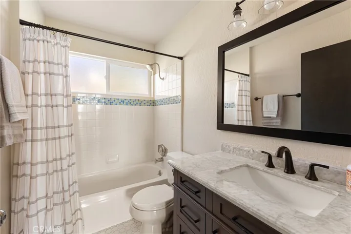 1403 Yosemite, Lake Arrowhead, California 92352