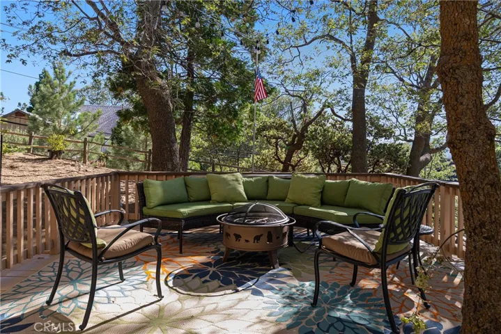 1403 Yosemite, Lake Arrowhead, California 92352