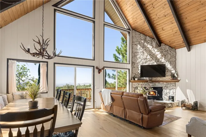 1403 Yosemite, Lake Arrowhead, California 92352