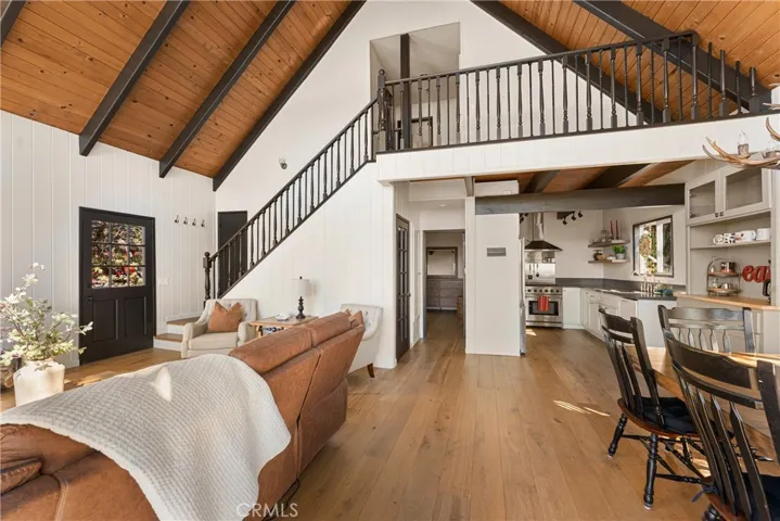 1403 Yosemite, Lake Arrowhead, California 92352
