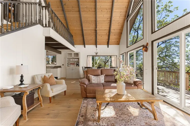 1403 Yosemite, Lake Arrowhead, California 92352
