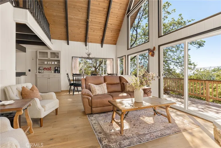 1403 Yosemite, Lake Arrowhead, California 92352