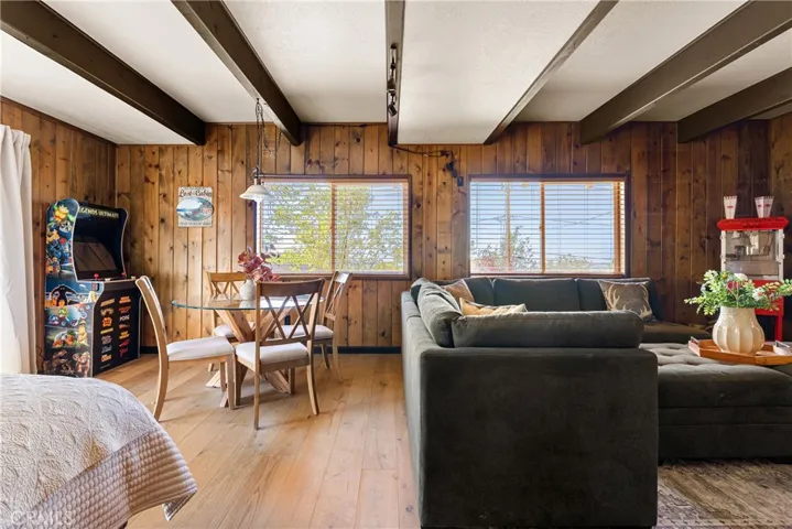 1403 Yosemite, Lake Arrowhead, California 92352