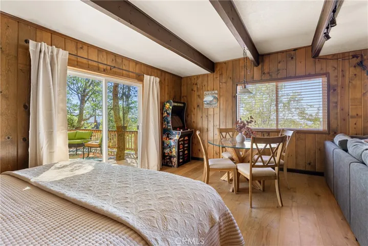 1403 Yosemite, Lake Arrowhead, California 92352