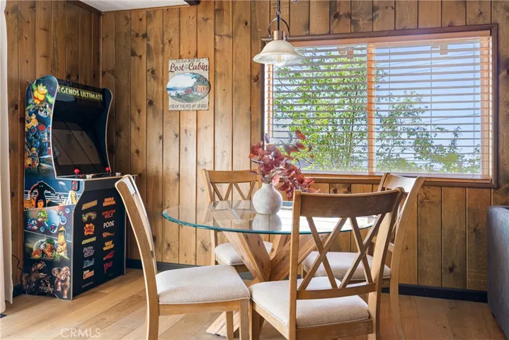 1403 Yosemite, Lake Arrowhead, California 92352