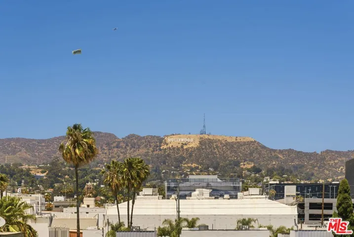 6021 W Beachwood Lane, Los Angeles, California 90038