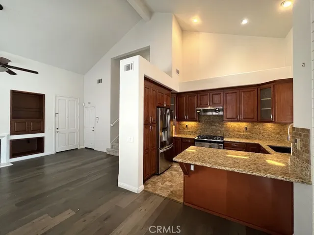 3 Del Sonterra, Irvine, California 92606
