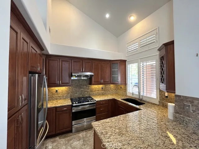 3 Del Sonterra, Irvine, California 92606