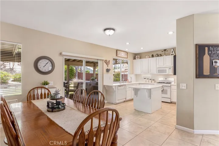 42904 Via Alhama, Temecula, California 92592