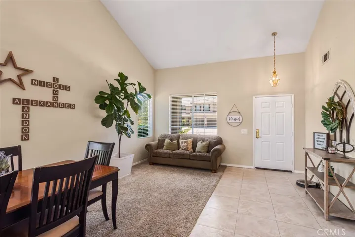 42904 Via Alhama, Temecula, California 92592