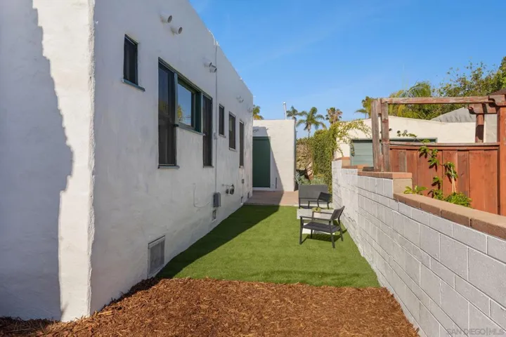 , San Diego, California 92105