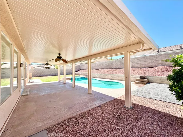 983 Sarazen Street, Hemet, California 92543