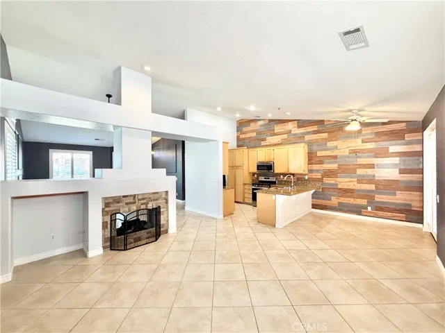 983 Sarazen Street, Hemet, California 92543
