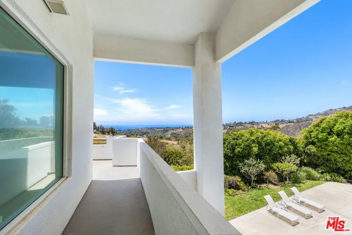 6081 Cavalleri Road, Malibu, California 90265