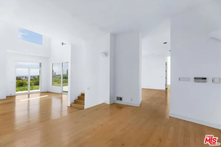 6081 Cavalleri Road, Malibu, California 90265