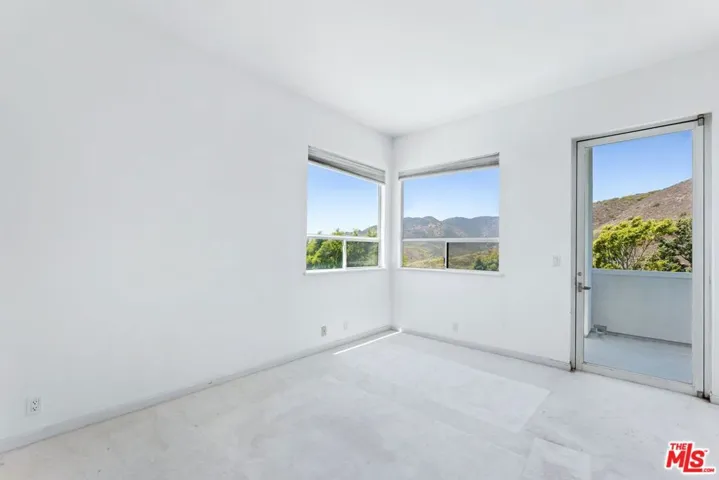 6081 Cavalleri Road, Malibu, California 90265
