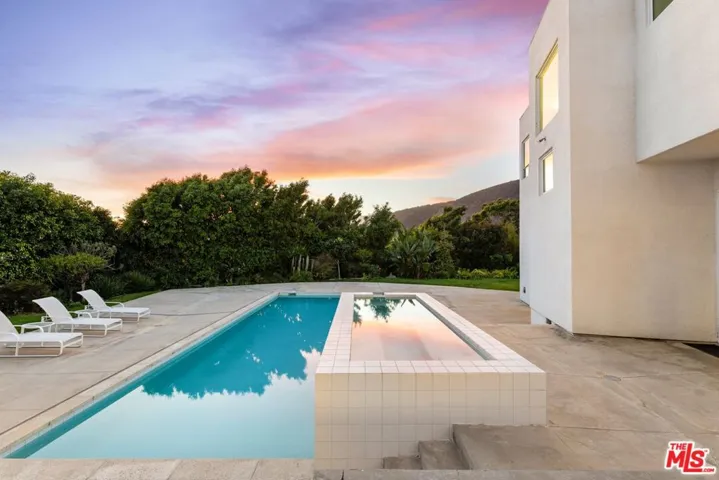 6081 Cavalleri Road, Malibu, California 90265