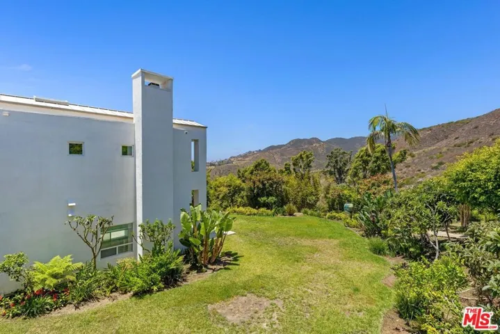 6081 Cavalleri Road, Malibu, California 90265