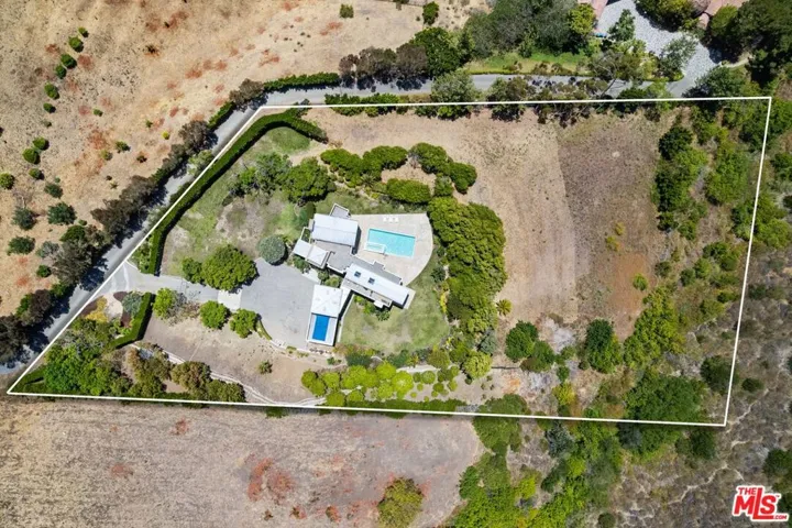 6081 Cavalleri Road, Malibu, California 90265