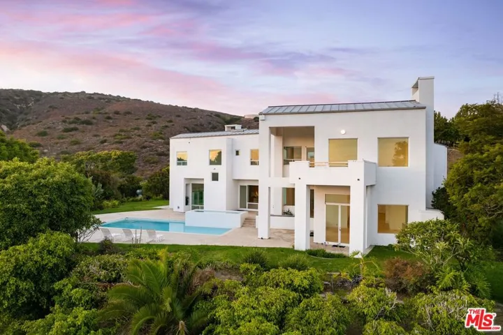 6081 Cavalleri Road, Malibu, California 90265
