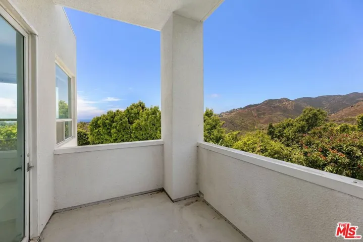 6081 Cavalleri Road, Malibu, California 90265