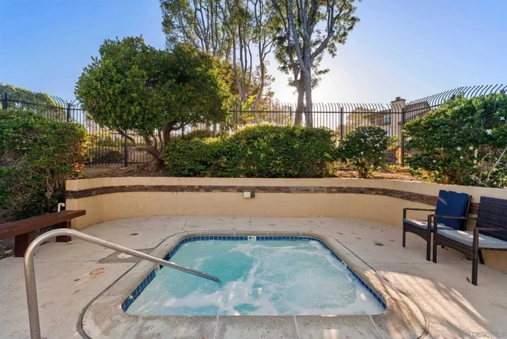 6998 Camino Degrazia, San Diego, California 92111
