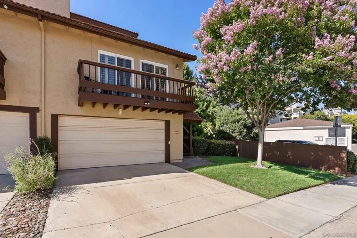 6998 Camino Degrazia, San Diego, California 92111