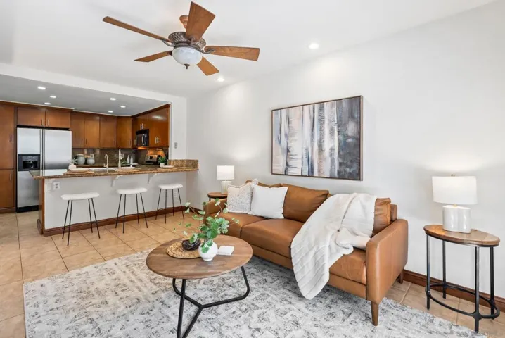 6998 Camino Degrazia, San Diego, California 92111