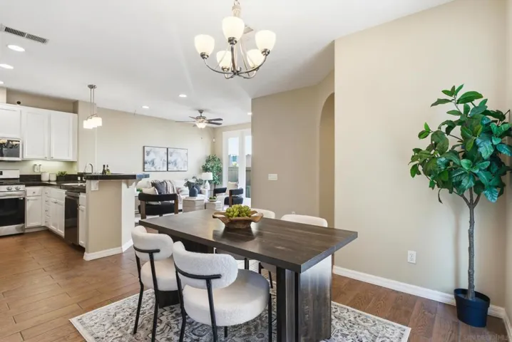 1570 Caminito Sicilia, Chula Vista, California 91915