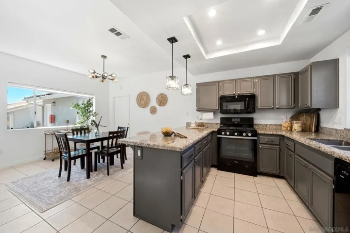 1382 Palomar, Vista, California 92084
