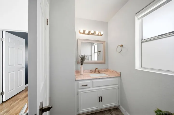 1382 Palomar, Vista, California 92084