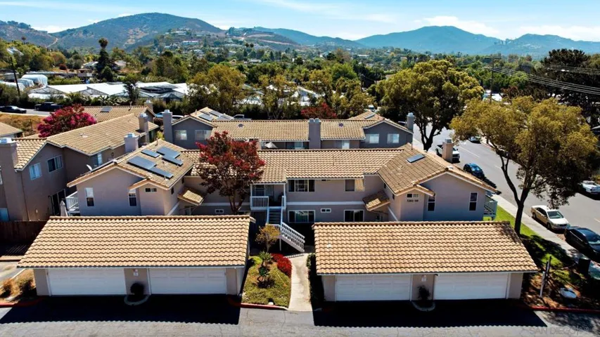 1382 Palomar, Vista, California 92084
