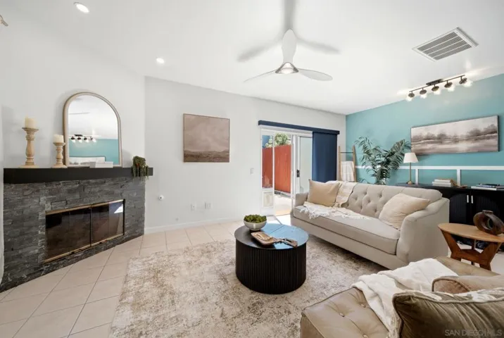 1382 Palomar, Vista, California 92084