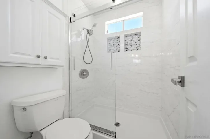 1382 Palomar, Vista, California 92084