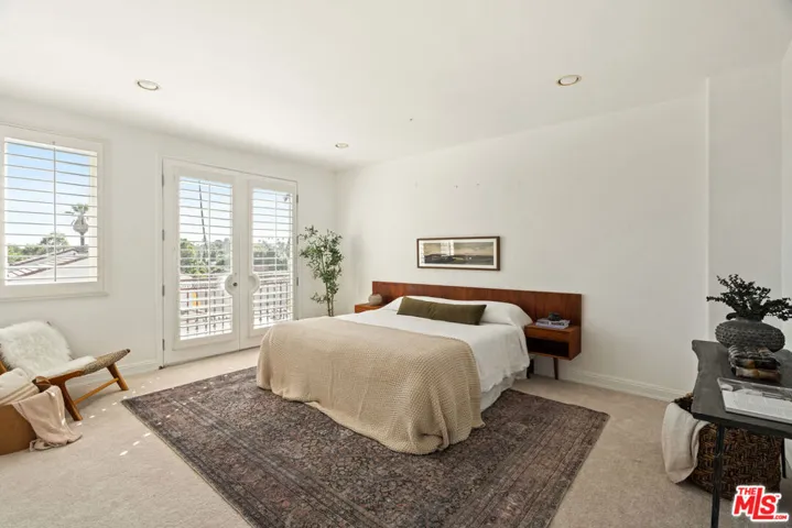 11982 Mayfield Avenue D, Los Angeles, California 90049