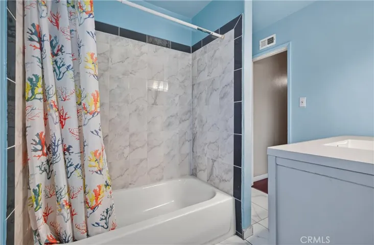 11 Eastridge Lane, Carson, California 90745
