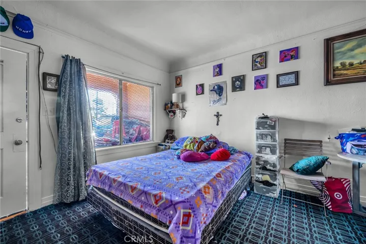 9019 S San Pedro, Los Angeles, California 90003