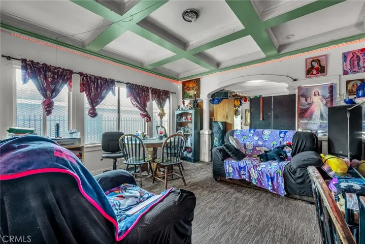 9019 S San Pedro, Los Angeles, California 90003