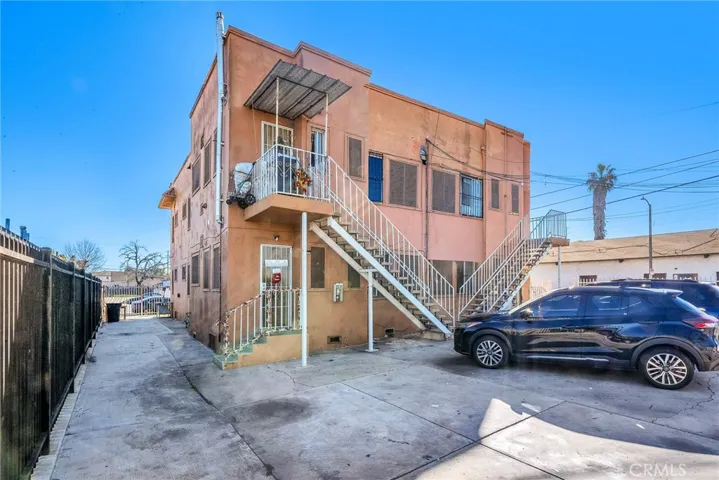 9019 S San Pedro, Los Angeles, California 90003