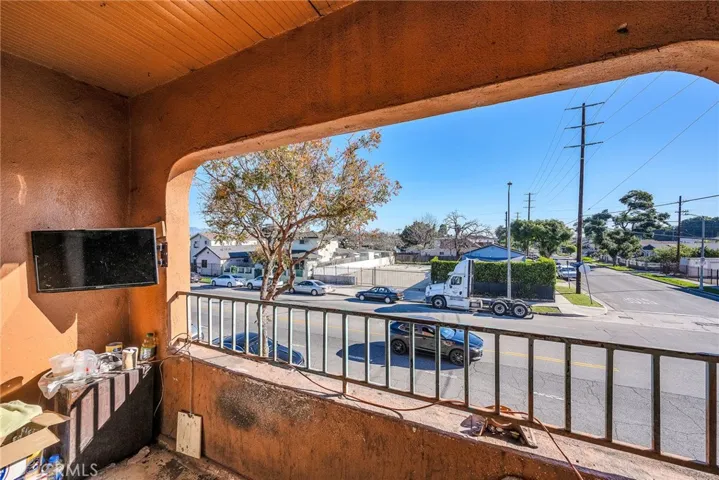 9019 S San Pedro, Los Angeles, California 90003