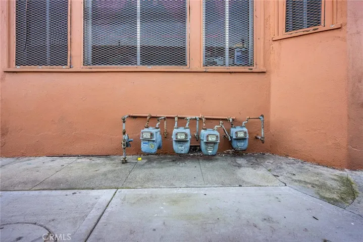 9019 S San Pedro, Los Angeles, California 90003