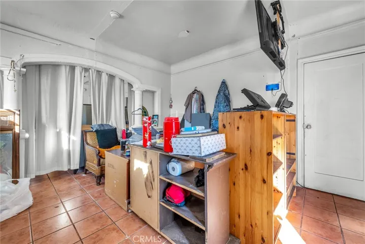 9019 S San Pedro, Los Angeles, California 90003