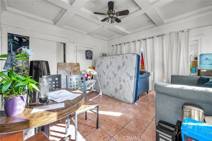 9019 S San Pedro, Los Angeles, California 90003