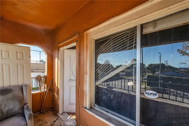 9019 S San Pedro, Los Angeles, California 90003