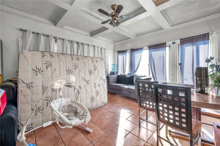 9019 S San Pedro, Los Angeles, California 90003