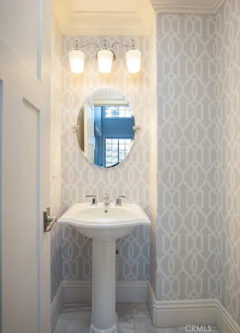 Powder room