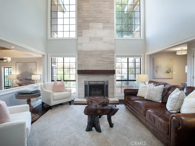 Formal living